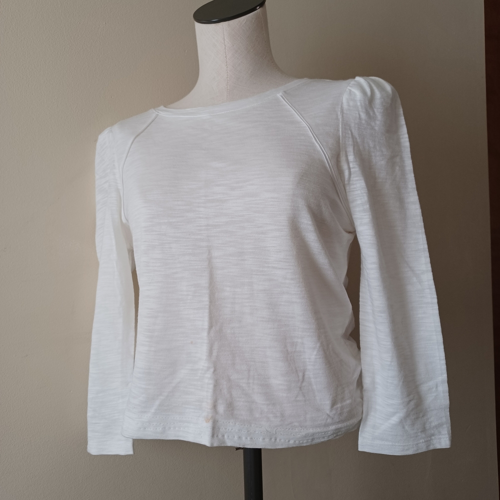 White House Black Market White Blouse Size Xsm.